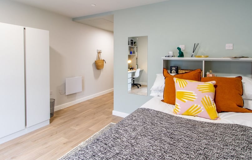 Platinum En Suite, The Refinery, Bingley Street, University Of Leeds, Leeds - Image 1